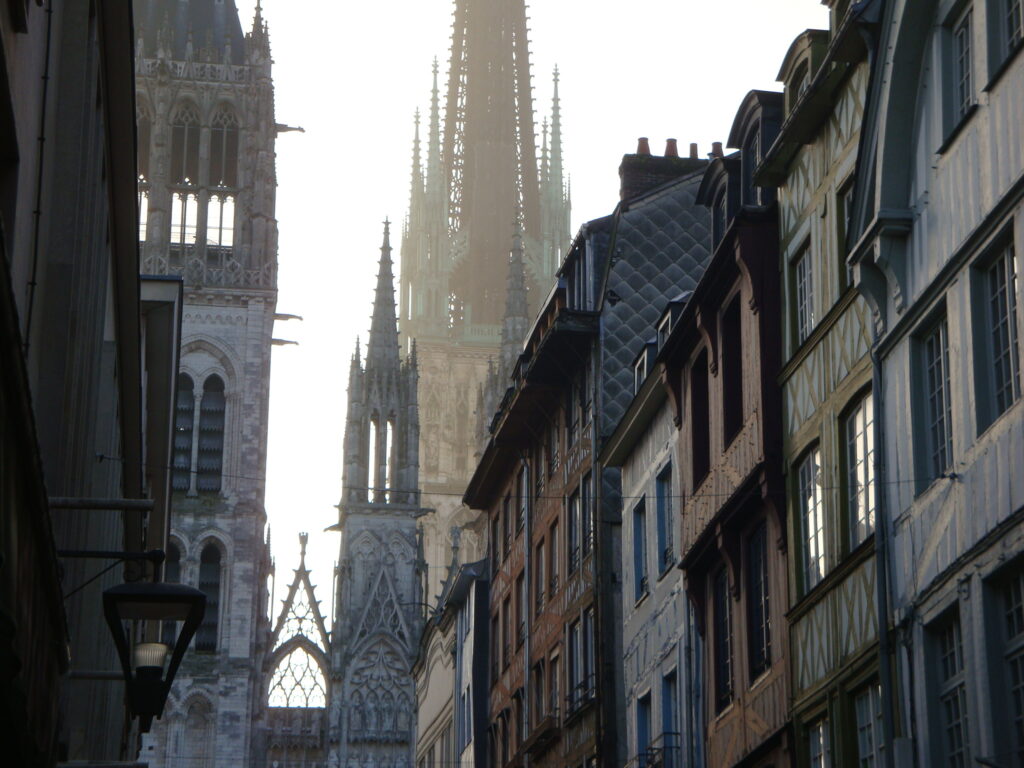 Julia first visited Rouen in June 1896, while traveling with three girlfriends. She then wrote to her cousins about its “squalid dirtiness.” In her rudimentary French. . .
